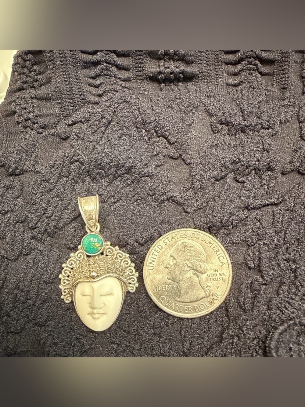 Sajen pendant